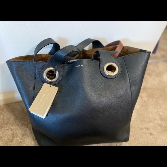 Burberry Large Black Leather Tote Bag. Brand new with Tags.  Dust bag included! - Picture 7 of 8